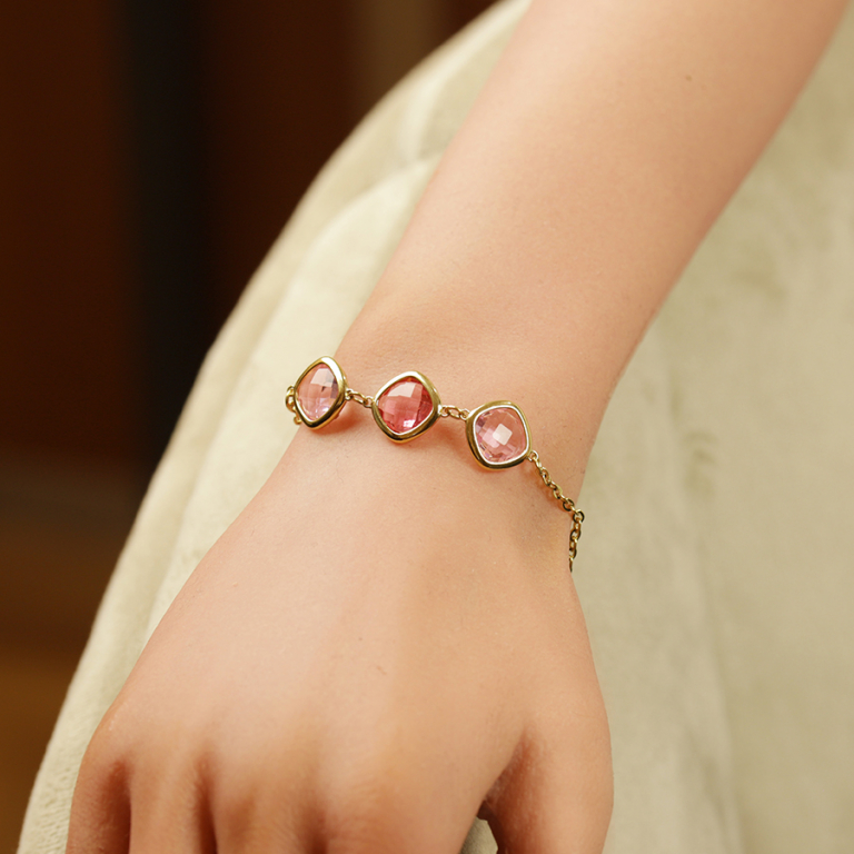 Bracelet en acier dor� avec oxydes carr�s d�grad� de rose -17+2cm - Vue 20