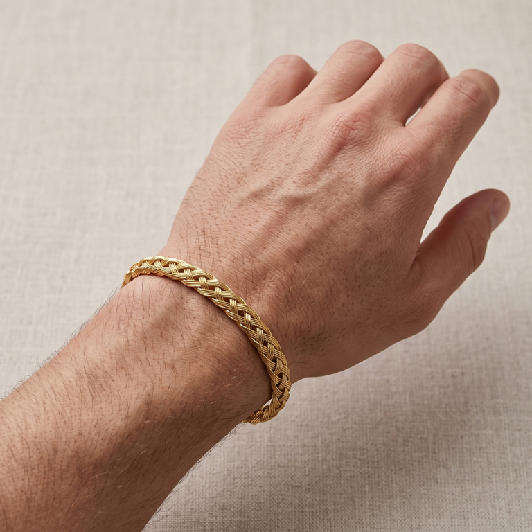 Bracelet en acier et PVD jaune demi jonc tresse plate 7mm - oval 62X55mm - Vue 20