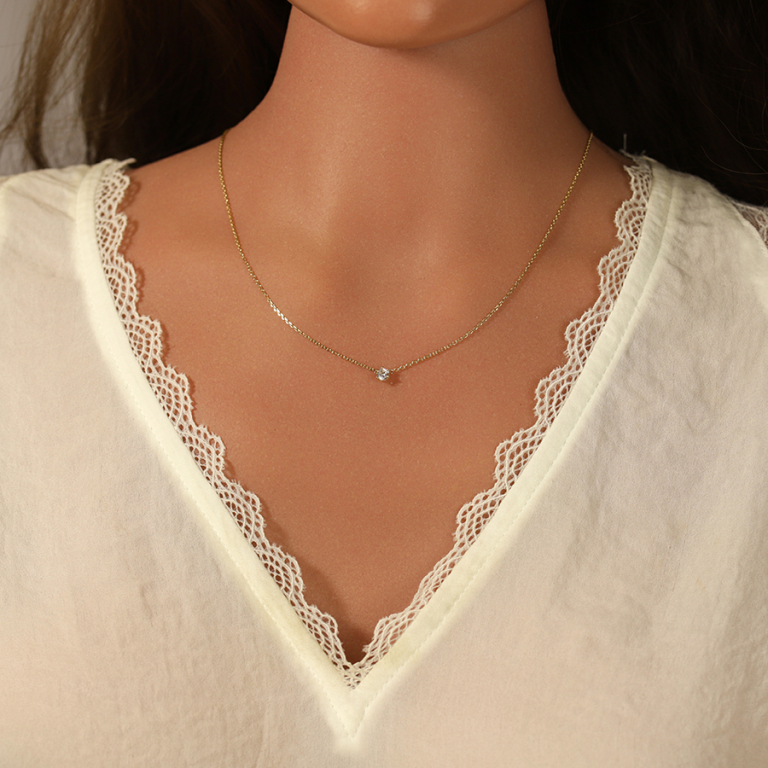 Collier en acier doré solitaire 4mm oxyde blanc serti - Vue 20