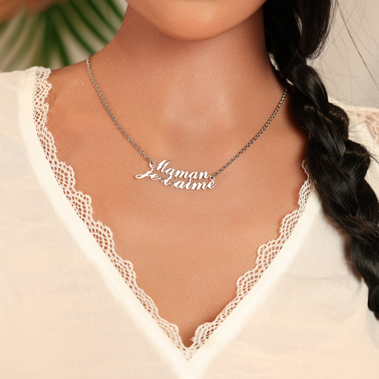 Collier en acier avec dcoupe message \