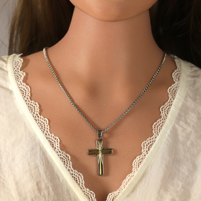 Collier en acier pendentif croix acier dor strie 38x26mm avec oxyde blanc - 50+10cm - Vue 20