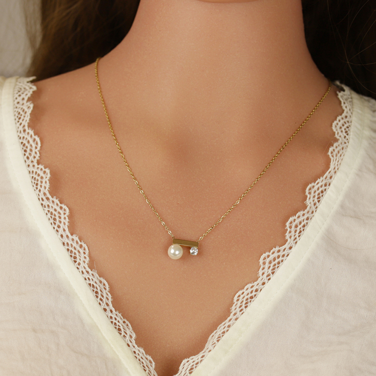 Collier en acier dor� barrette avec perle imitation blanche et oxyde blan c- 40+5cm - Vue 20