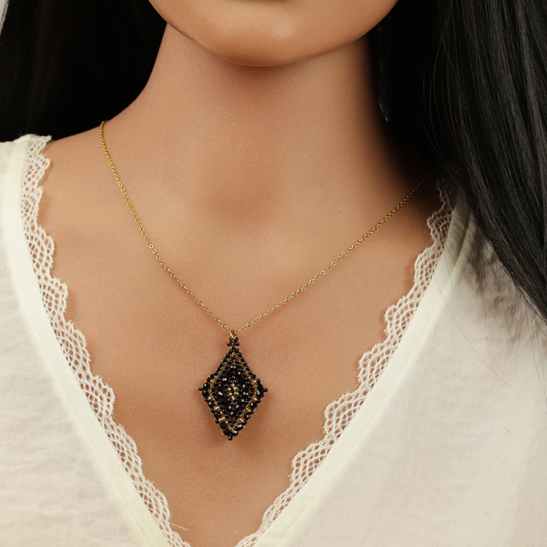 Collier en acier dor� pendentif forme losange noir - 42+10cm - Vue 20