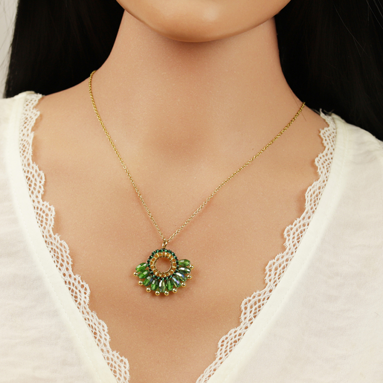 Collier en acier dor� pendentif forme eventail vert - 42+10cm - Vue 20