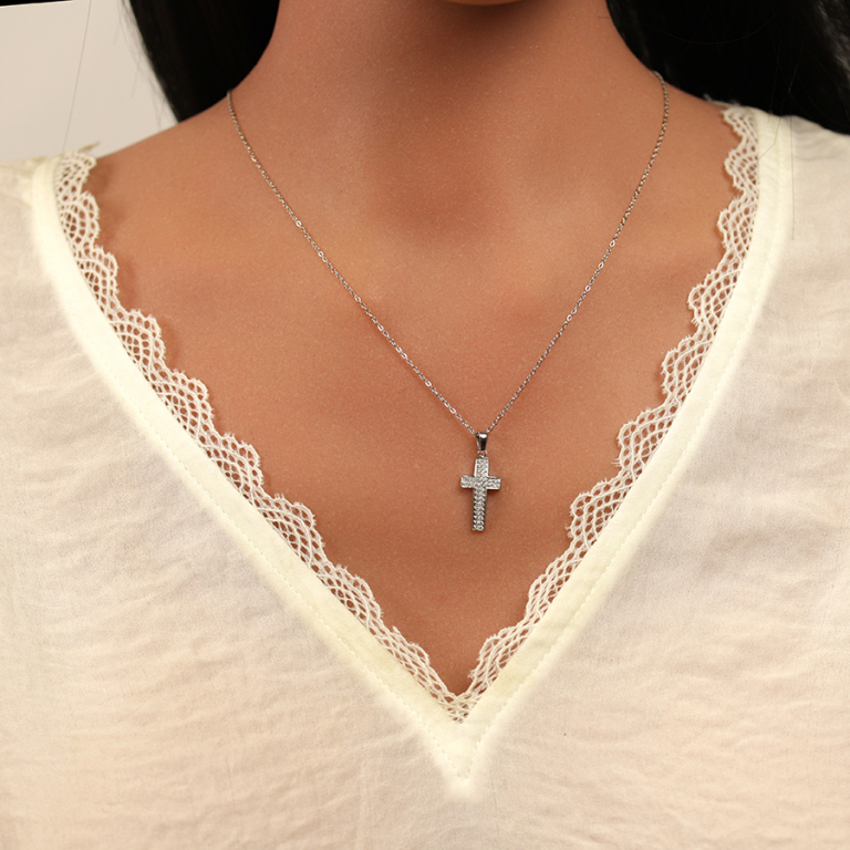 Collier en acier croix 20mm x 10mm oxydes blancs sertis - 40+5cm - Vue 20