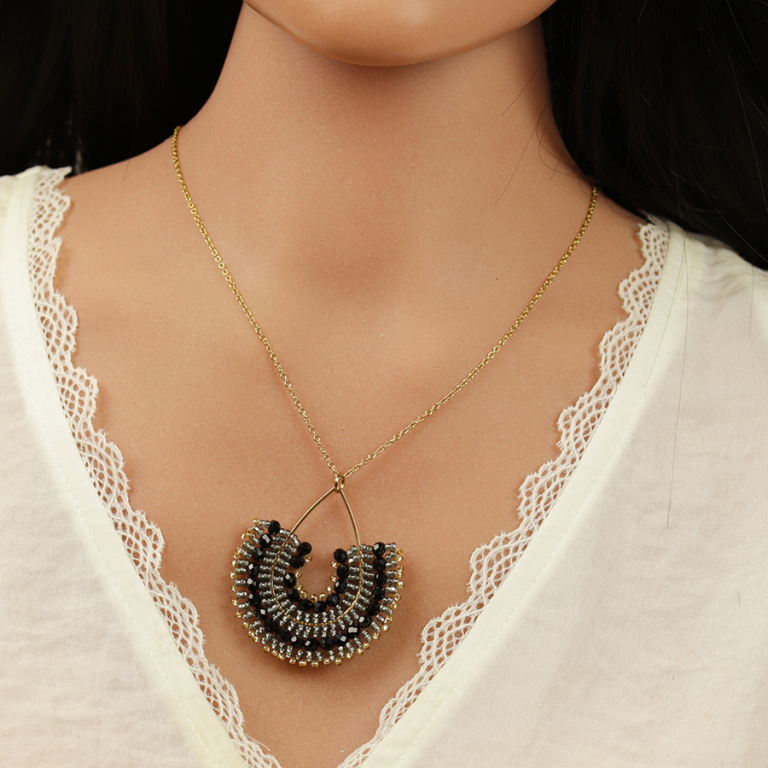 Collier en acier dor� pendentif boh�me avec perles noires , turquoises et dor�es - 42+10cm - Vue 20