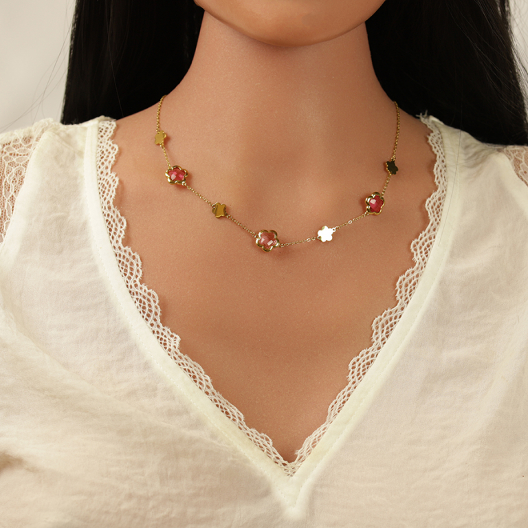 Collier en acier dor� pastilles fleur et oxydes forme fleur rose clair - 40+5cm - Vue 20