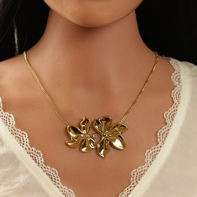 Collier en acier dor� double fleur 40mm et un oxyde blanc serti  - 43+5cm - Vue 20