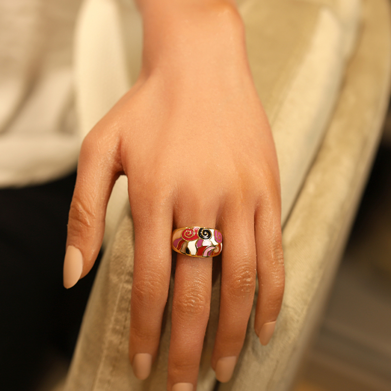 Bague Stella Mia en acier doré motif résine rouge, violet noir, rose - Vue 20