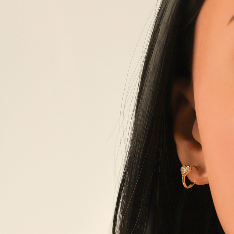 Cr�oles en plaqu� or 10mm avec coeurs pav�s d\'oxydes blancs - Vue 20