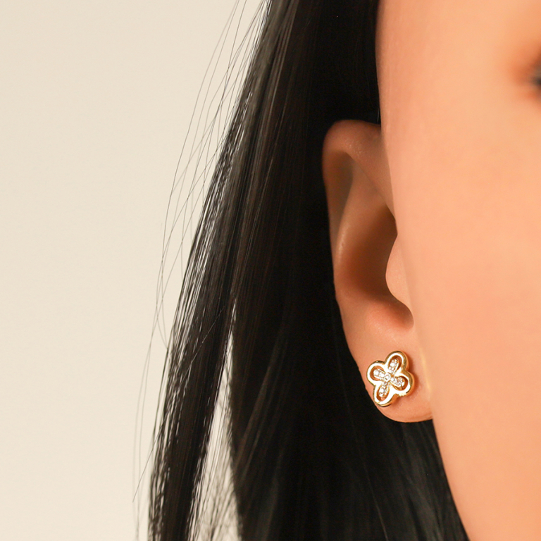 Boucles d\'oreille tige plaqu� or tr�fle et croix d\'oxydes blancs - Vue 20