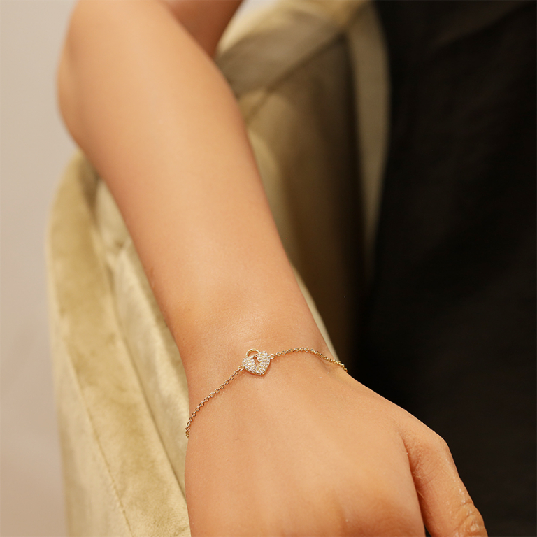Bracelet en plaqu or chane avec cadenas coeur pav d\'oxydes blancs 16+2cm - Vue 20
