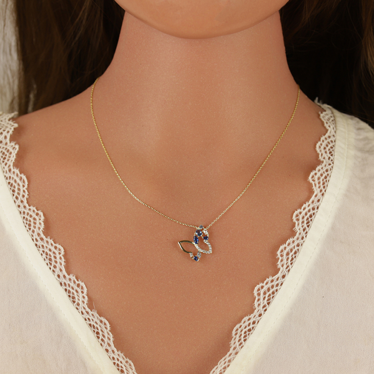Collier en plaqu� or papillon ajour� avec oxydes bleus et blancs - 40+5cm - Vue 20