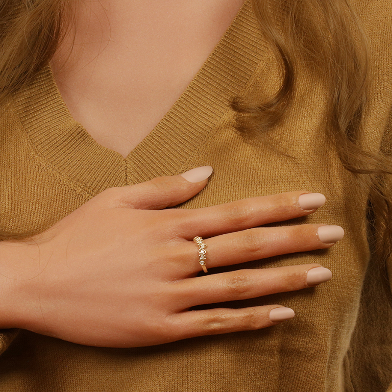 Bague en plaqu or forme couronne 7 navettes avec oxydes blancs sertis - Vue 20