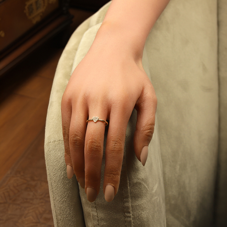 Bague en plaqu� or motif coeoeur pav� d\'oxydes blancs - Vue 20