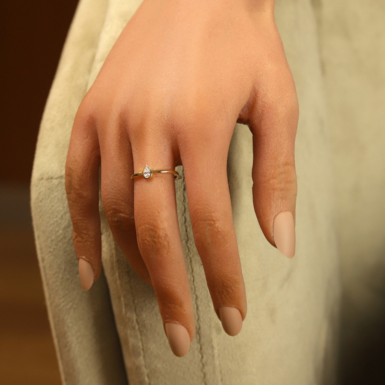 Bague en plaqu� or goutte d\'oxyde blanc serti clos - Vue 20