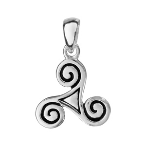 Pendentif en argent patiné triskel Celte