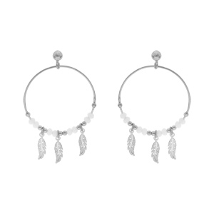 Boucles d'oreille en argent rhodié anneau suspendu 28mm boules lisses et blanches pampille 3 plumes 