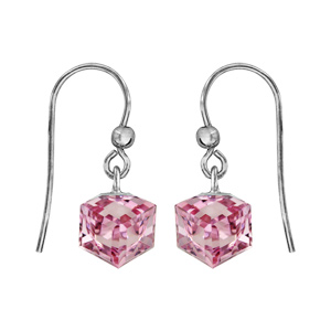 Boucles d'oreilles pendantes en argent rhodié avec cube cristal rose et fermoir crochet