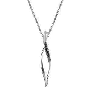 Collier en argent rhodié chaîne avec pendentif 2 brins torsadés lache dont 1 orné d’oxydes noirs – longueur 43cm + 2cm de rallonge