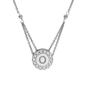 Collier en argent rhodié chaîne avec pendentif rond initiale O recto fond blanc et verso noire avec 