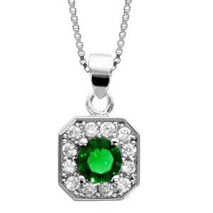 Collier en argent rhodié collection joaillerie chaîne avec pendentif carré avec angles bisautés et oxydes sertis blancs disposés en forme de fleur avec coeur en oxyde vert – longueur 42cm + 3cm de rallonge
