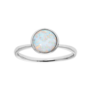 Bague en argent rhodié avec Opale blanche de synthèse ronde
