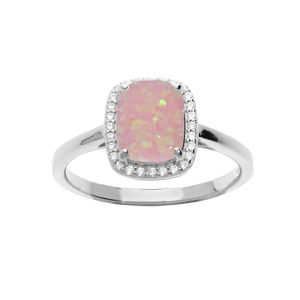 Bague en argent rhodié carré avec Opale rose de synthèse et contour d’oxydes blancs sertis