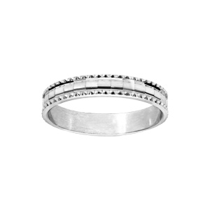 Alliance en argent rhodié diamantée en carré avec bord ciselé largeur 4mm