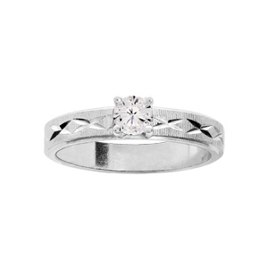 Alliance en argent rhodié diamantée en X et solitaire oxyde blanc serti largeur 4 mm