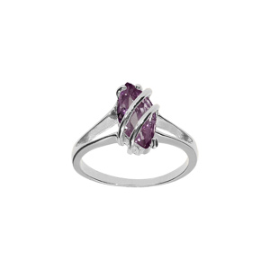 Bague en argent rhodié forme navette ovale oxyde violet