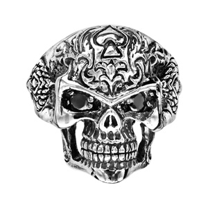 Chevalière en argent patiné grosse tête de mort ouvragée avec 2 oxydes noirs pour les yeux