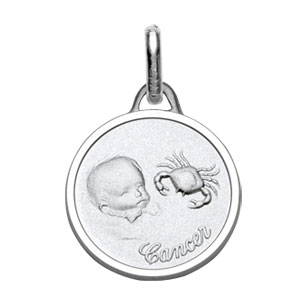 Pendentif médaille pour bébé en argent rhodié zodiaque Cancer