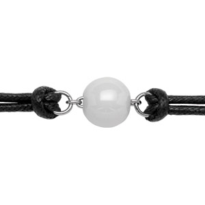 Bracelet en acier cordon doublé en coton noir avec boule en céramique blanche au milieu – longueur 17cm + 2cm de rallonge