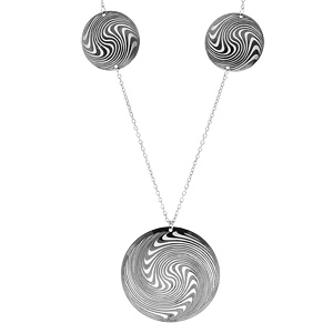 Collier en acier 3 cercles au motif graphique 54cm