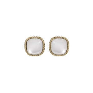 Boucles d'oreille en plaqué or carré Nacre blanche véritable fermoir poussette