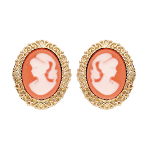 Boucles d’oreille en plaqué or Camée sur fond rose et fermoir poussette