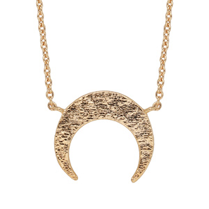 Collier en plaqué or avec pendnetif croissant de lune martelé 40+4cm