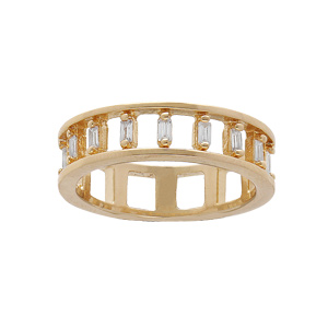 Bague en plaqué or anneau ajouré avec rectangles d’oxydes blancs sertis