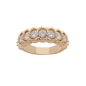 Bague en plaqué or oxydes blancs sertis sur le dessus