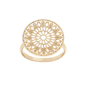 Bague en plaqué or motif mandala ajouré