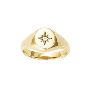 Chevaliere femme ovale avec étoile oxyde blanc