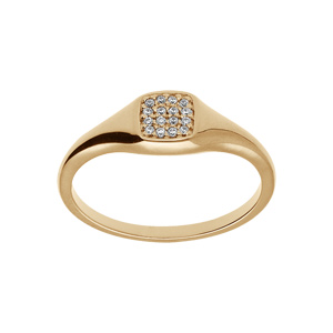 Chevalière femme plaqué or pavé forme carré avec oxydes blancs sertis