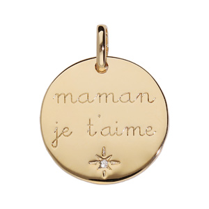 Pendentif en plaqué or médaille gravée « maman je t’aime » avec 1 étoile et oxyde blanc serti