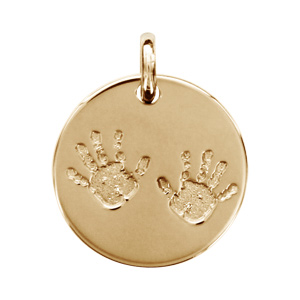Pendentif en plaqué or médaille avec empreintes de mains – diamètre 18mm