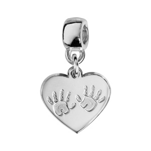 Charms Thabora en argent rhodié coeur suspendu gravé empreintes 2 mains