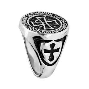 Chevali�re en acier plateau rond avec croix des Templiers fond noir - Vue 2