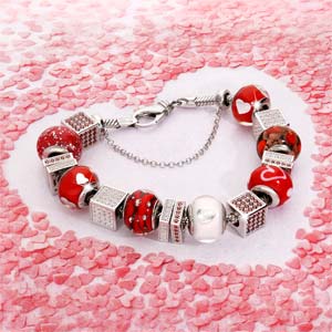 Charms Thabora en argent rhodi� et verre de Murano v�ritable noir avec taches rouges - Vue 2